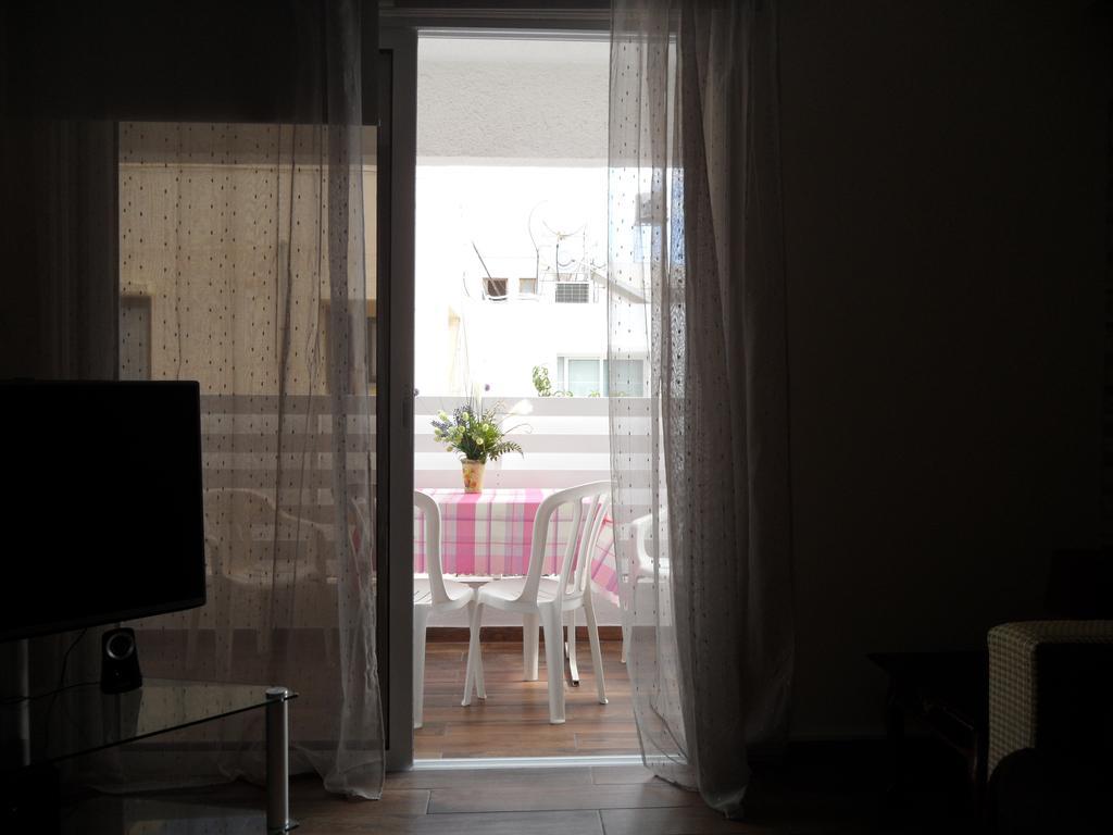 Sunshine Apts, Two Bedroom , Free Internet, No 3 Ayia Napa Luaran gambar