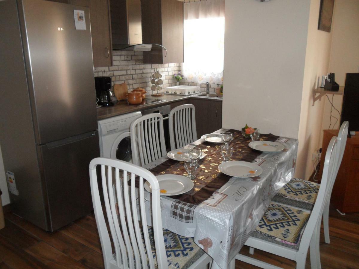 Sunshine Apts, Two Bedroom , Free Internet, No 3 Ayia Napa Luaran gambar